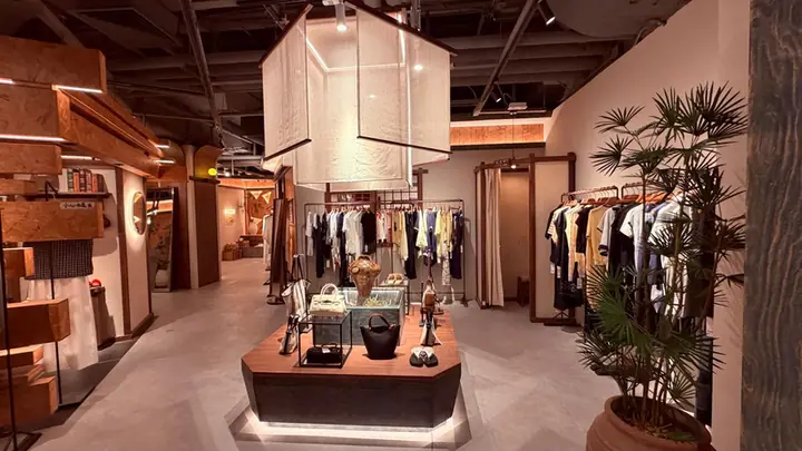 SETIROM · Tsim Sha Tsui · Centre island · approx. 3,500 sq.ft.